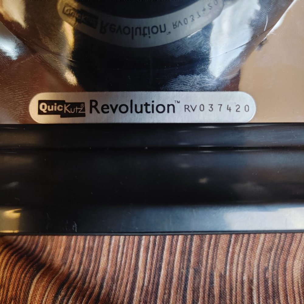 Quick Cuts Reveloution RV05734  DieCut Cutting Machine - Picture 6 of 6